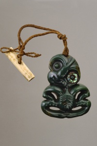 271. Hei Tiki (pendant)