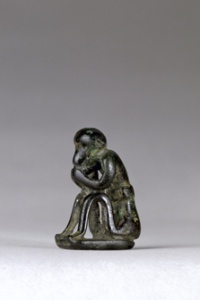 074. Seated Figure on Base - Geometric